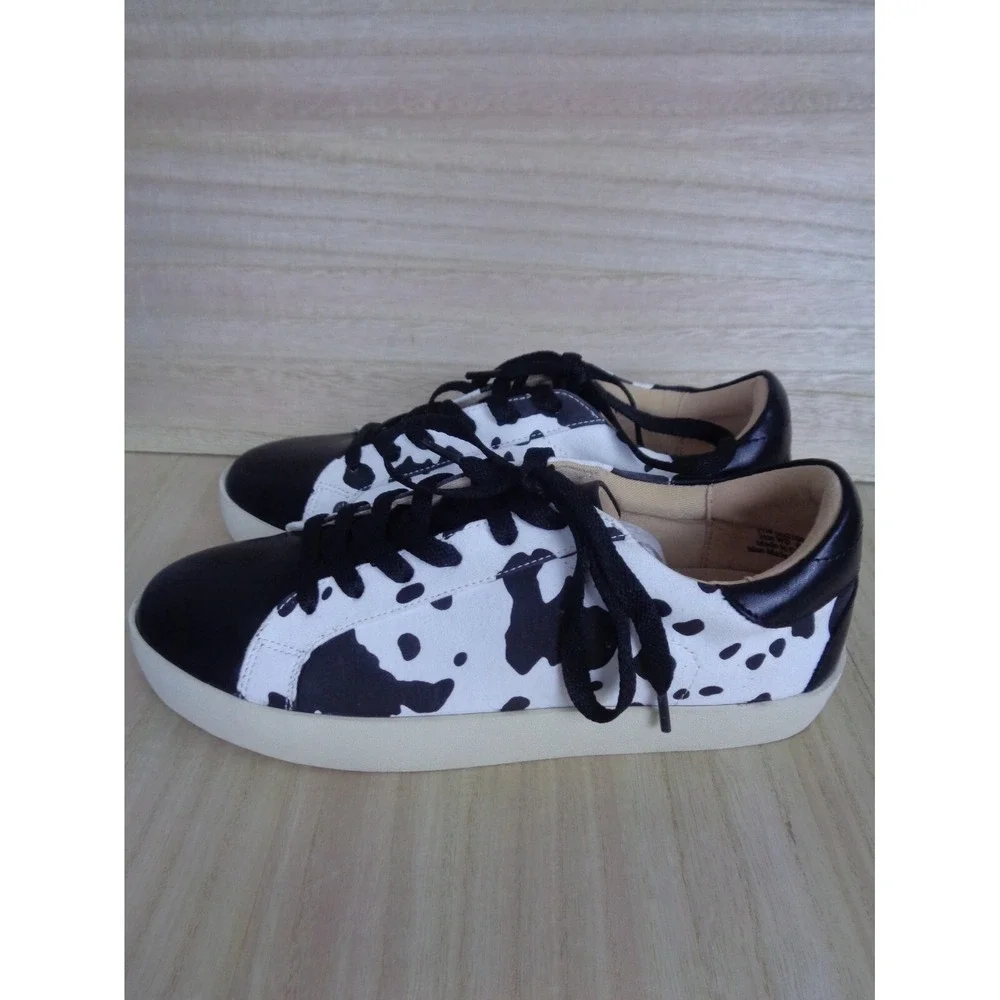 Journee Collection‎ Erica Comfort Womens Sneakers Cowhide Print Womens 6.5 Wide